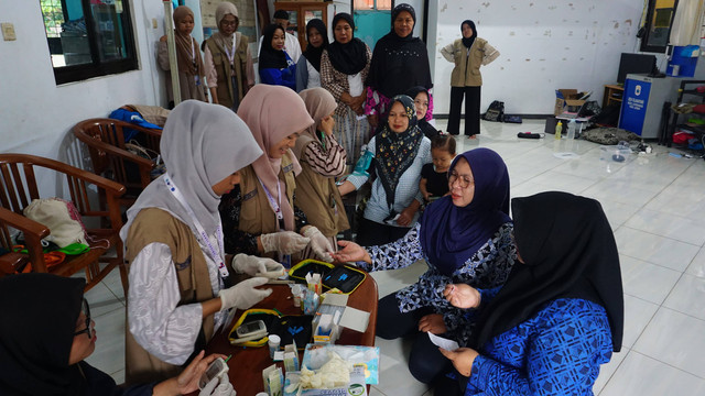 FORMABI-KIP UIN Jakarta Gelar Pemeriksaan Kesehatan Gratis untuk Warga Desa Talagahiyang